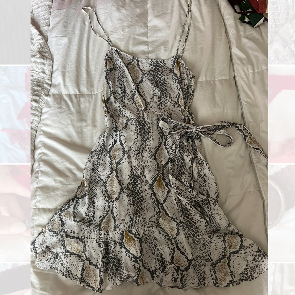NWOT Express snake print dress